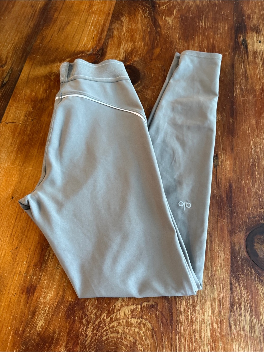 Alo Yoga Airlift High-Waist Suit Up Leggings